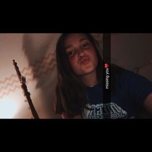 Meet your Posher, Abigail